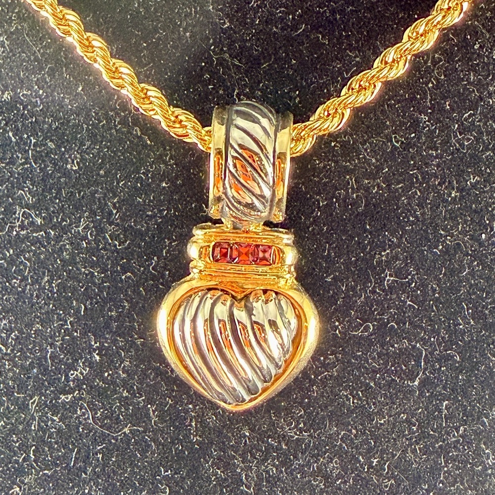 Elegant Gold and Silver Heart Necklace with Red Gemstone - Picture 4 of 4